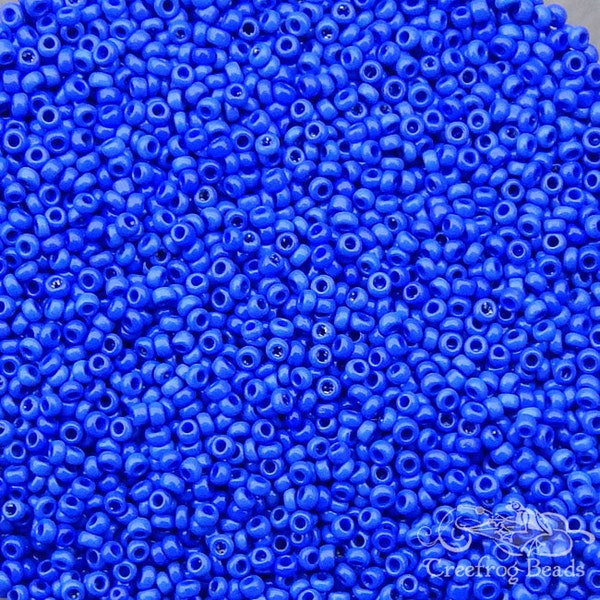 10 grams of size 11/0 vintage Italian glass seed beads in opaque royal blue. Antique glass beads for fine beadwork & historic reproduction.