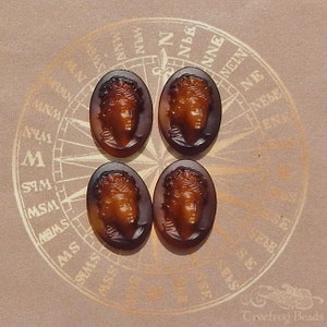 Camafeos de cristal vintage con cara en relieve en marrón cuerno de búfalo y beige. Cabujones alemanes de alto relieve de 18 x 13 mm en tonos marrones. 2 o 4 piezas