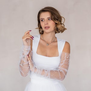 Pearl bridal sleeves, Tulle sleeves with pearls, Sheer tulle sleeves, Detachable bridal sleeves, Full fingerless bridal gloves