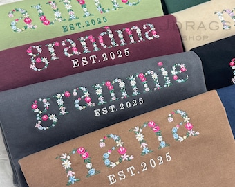 Sudadera personalizada con letras florales bordadas "Nana" y nombre del niño en la manga. Camiseta personalizada para la abuela. Regalo ideal para mamá en Navidad o el Día de la Madre.