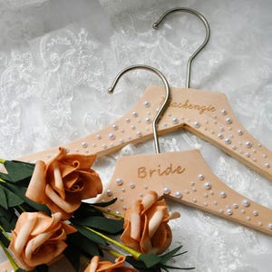 Percha para novia, percha para nombre de boda, percha personalizada, percha personalizada para boda, percha para vestido. Regalos de boda, para novia, para niña de las flores
