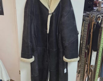 Vintage Mid-Century Shearling Sheepskin Overcoat (42" Chest, 48" Hem Length)