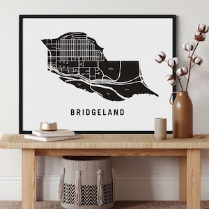 Carte du quartier de Bridgeland Imprimer | Affiche de la carte de la ville de Calgary | Carte routière personnalisée | Idées cadeaux de pendaison de crémaillère pour les nouveaux propriétaires | Cadeau d’agent immobilier