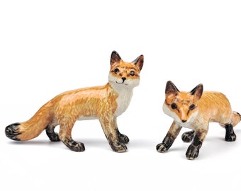 Set Red Fox Figurine Woodland Animal Fox Miniature - Hand-Painted Ceramic Fox Decor Miniature Fox Lover Rustic Home Decor British wildlife