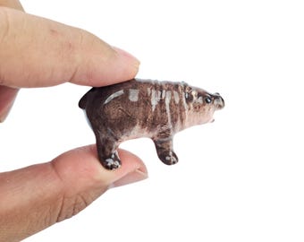 ピグミーカバ ムーデン - 陶器製の小さなカバのミニチュア、かわいいカバのギフト、ムーデンカバ、カバの像、小さな動物の置物、カバのギフト