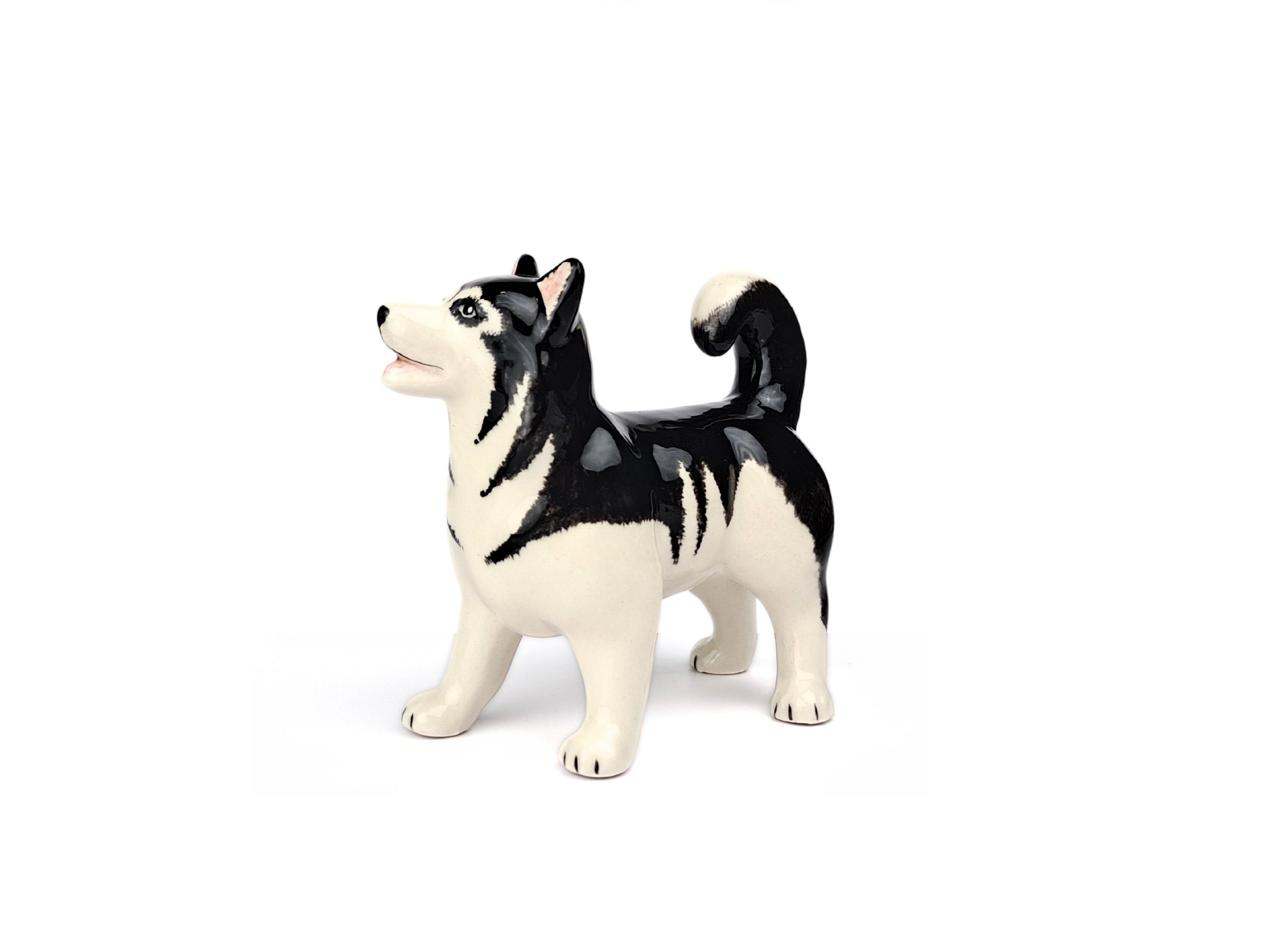 手描きの陶器製シベリアンハスキーの置物：犬好きへのギフト - Etsy 日本