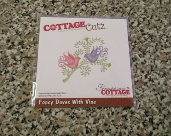 CottageCutz Fancy Doves with Vine Die