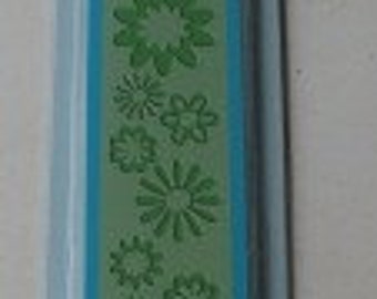 Provo Craft CuttleBug 12 inch Embossing Folder Border Botanicals