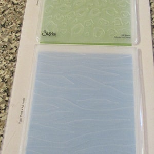 Sizzix Textured Impressions Embossing Folders 2PK - Dotted