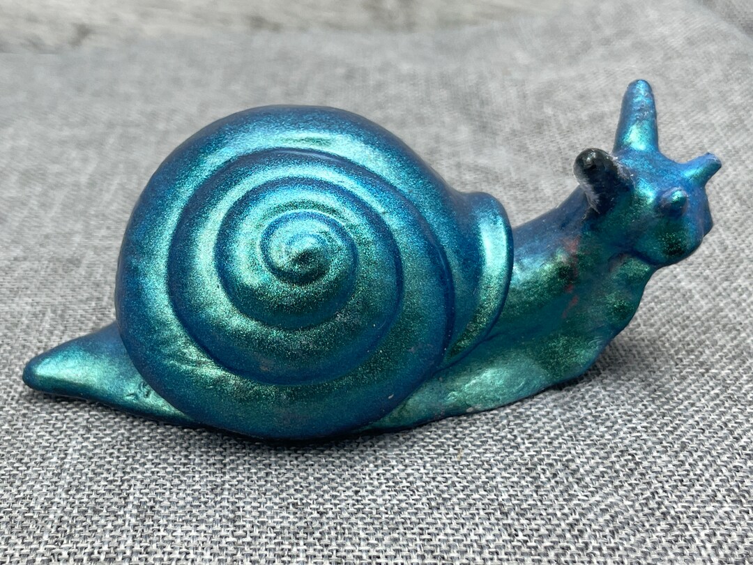 Large Resin Snail Figurine - Color Change - Etsy