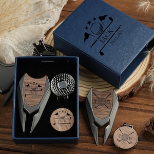 Kundenspezifisches einziehbares Divot-Werkzeug, personalisierter Golfballmarker-Satz mit, einzigartigen Groomsmen-Golfergeschenken für Männer ihn, graviertem Golfball-Marker-Set
