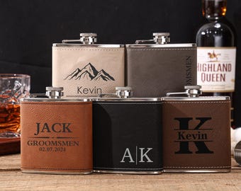 Frasco de cuero personalizado: regalo grabado para padrinos de boda