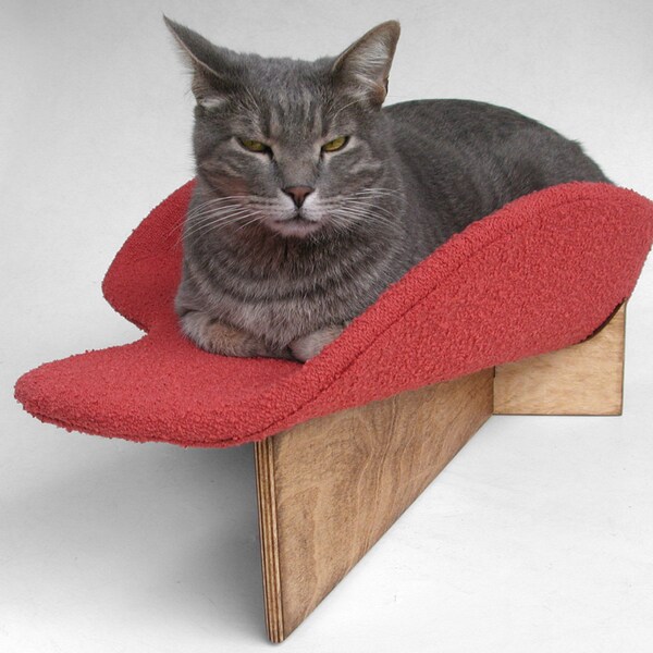 Modern chaise lounge pet bed in chile pepper bouclé