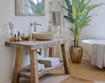 Tocador de baño rústico de madera: repisa para lavabo de estilo rústico, hecha a mano y gabinete de madera con borde natural.