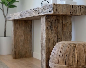 Consola rústica de madera: estilo rústico personalizado, entrada de madera maciza con borde natural y cómoda para el pasillo.
