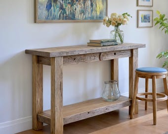 Consola rústica de madera: estilo rústico personalizado, entrada de madera maciza con borde natural y cómoda para el pasillo.