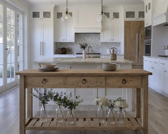 Isla de cocina rústica de madera: estilo rústico hecho a mano, con estante de almacenamiento y mesa de borde natural.