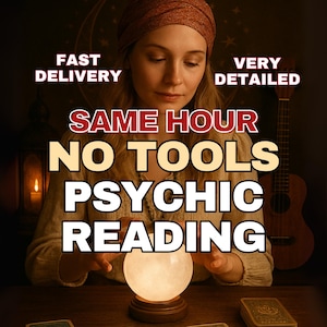Pode incluir: Uma imagem com uma mulher com um lenço na cabeça, focada em uma bola de cristal brilhante. As sobreposições de texto dizem "ENTREGA RÁPIDA", "MUITO DETALHADO", "MESMA HORA", "SEM FERRAMENTAS" e "LEITURA PSÍQUICA". Um ukulele e cartas de tarô no fundo.