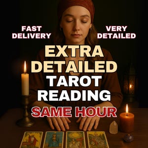 Könnte beinhalten: Ein Bild, das eine extra detaillierte Tarot-Lesung bewirbt. Der Text enthält "Schnelle Lieferung", "Sehr detailliert", "Extra detaillierte Tarot-Lesung" und "Gleiche Stunde". Eine Person sitzt an einem Tisch mit Tarotkarten, Kerzen und Kristallen.