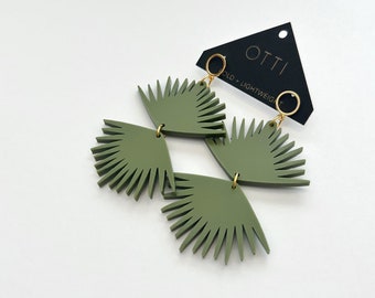 Botanical-Inspired Lightweight Acrylic Earring: Yucca