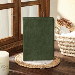 Custodia in pelle personalizzata verde retrò per Kindle con funzione di accensione/spegnimento automatico, custodia per Kindle Paperwhite 12° (7''), custodia per Kindle 6'' 2024 (11°), idea regalo