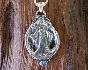 Silver Freyja Pendant with Moonstone