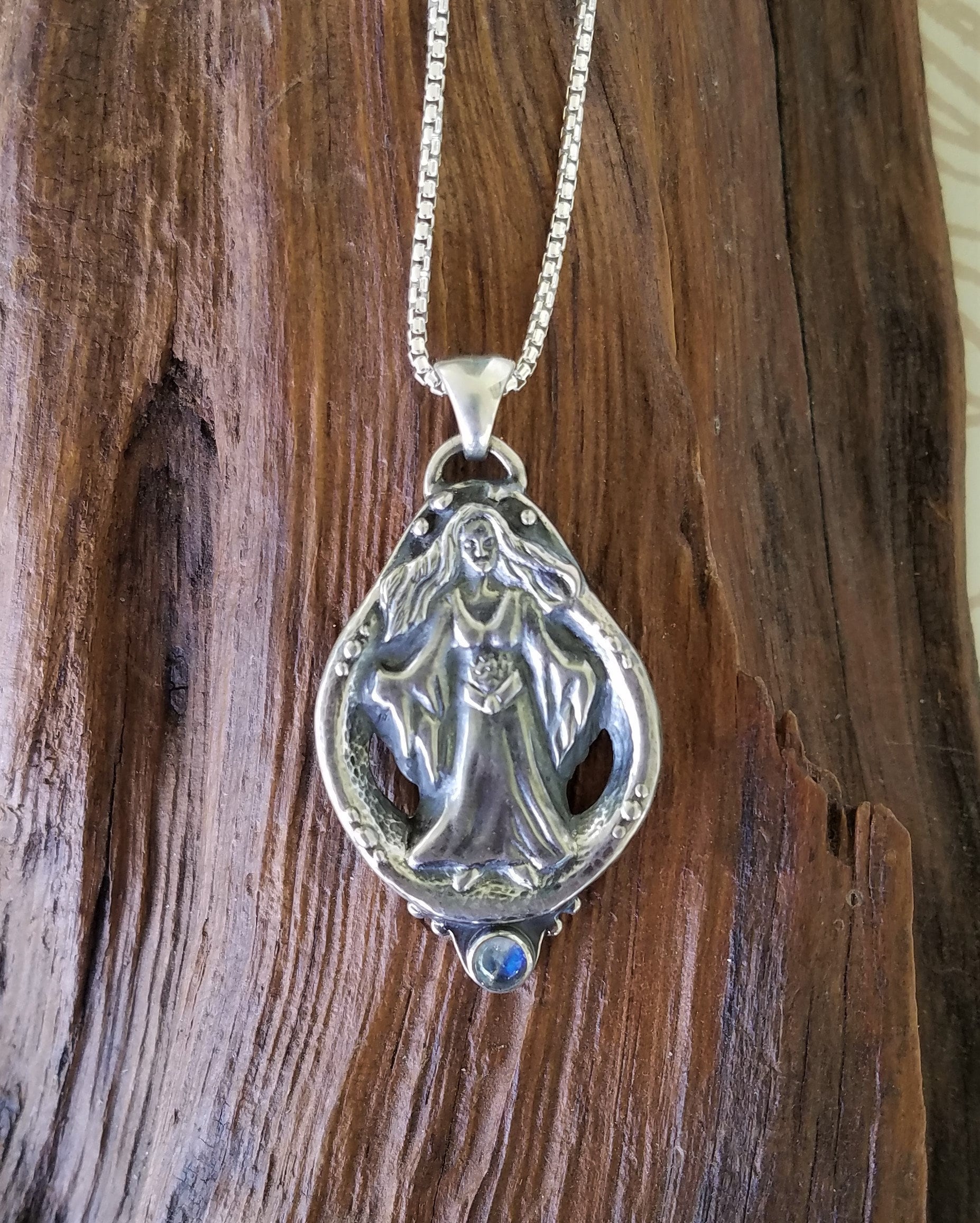 Silver Freyja Pendant with Moonstone
