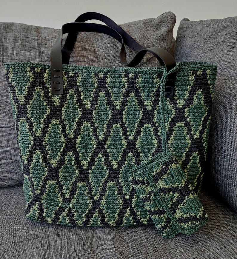 Handmade Straw Weekend Bag: Snakeskin Looking Raffia Beach Bag image 6