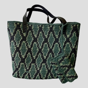 Handmade Straw Weekend Bag: Snakeskin Looking Raffia Beach Bag image 9