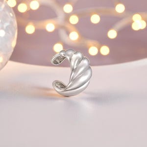 Chic Wide Twisted Weaving Ear Cuff, Sterling Silver, Minimalist Twist Hoop Design, Adjustable Ear Cuff, Ideal Jewelry for Her, Popular Now!