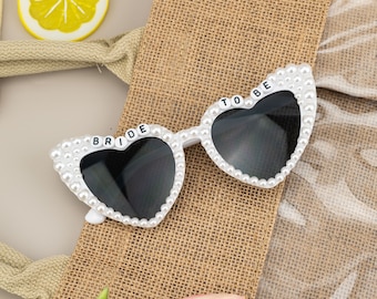 Personalized Bride To Be Glasses with Pearl,Wedding Sungglasses,Bridesmaid Glasses,Party Sunglasses,Bachelorette Party,Future Mrs Sunglasses