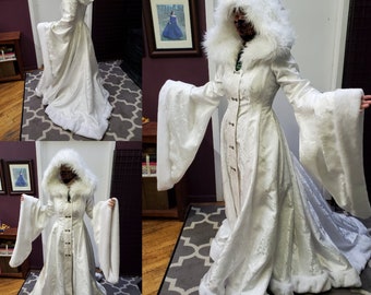 Viking Queen Wedding Dress with Sleeves Unique Faux Fur Trimmed Coat Gown Sansa Stark Cosplay Game of Thrones Costume Custom to Order