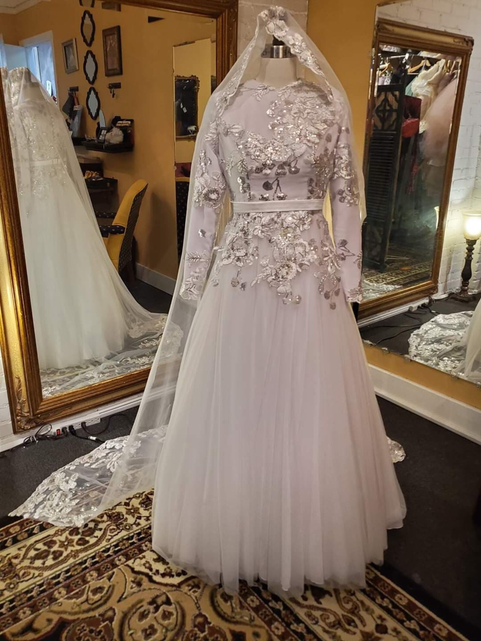 Timeless Elegance: Vintage Custom Wedding Dresses for Your Big Day