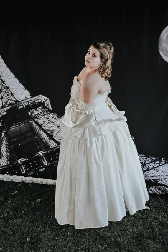 Wedding dresses size 8 best sale petite