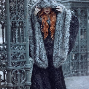 Vestido de novia gótico de reina vikinga con mangas, abrigo único recortado de piel sintética, disfraz gótico de Cosplay Stark personalizado por pedido imagen 2