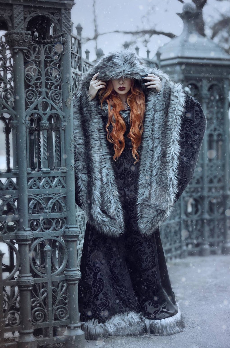 Vestido de novia gótico de reina vikinga con mangas, abrigo único recortado de piel sintética, disfraz gótico de Cosplay Stark personalizado por pedido imagen 2