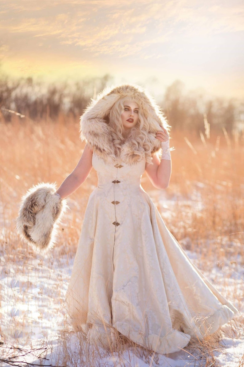 Viking Queen Wedding Dress Unique Faux Fur Trimmed Coat Gown Sansa Stark Cosplay Game of Thrones Costume Custom to Order image 2