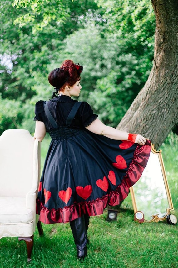 disney red queen costume