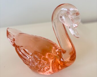 Pretty Vintage Pink / Peach Glass Swan Ornament / Figurine