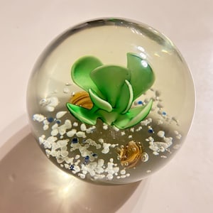Beautiful Vintage Green Plant In Clear Glass Ball Orb Paperweight Bubbles Art Glass