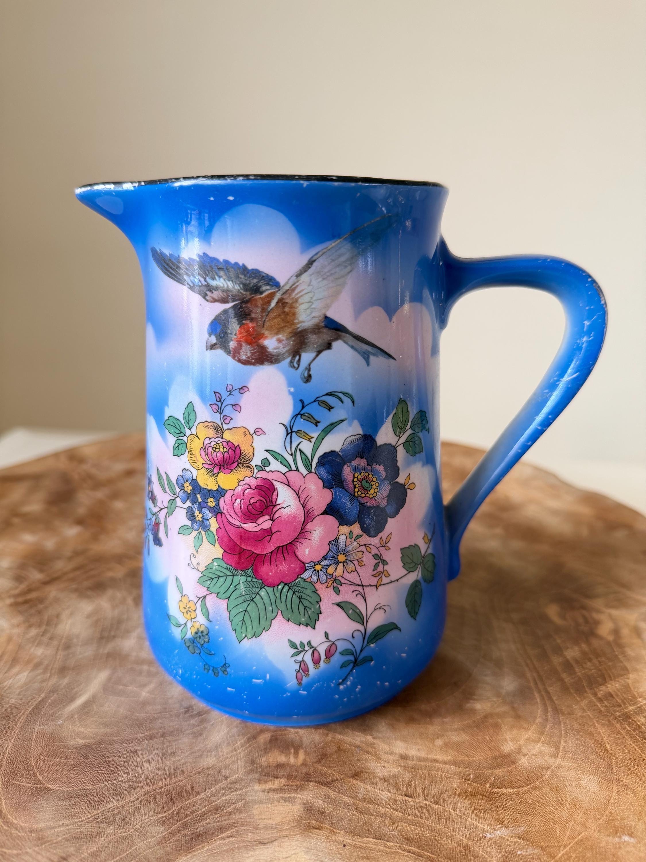 ヴィンテージブルーバード 陶器の置物·͜· ♡ Antique Bluebird Pitcher - Etsy