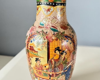 伝統的な日本の風景画の花瓶 薩摩焼 ヴィンテージ日本製薩摩焼花瓶 – 高さ19cm 芸者と風景画 - Etsy 日本