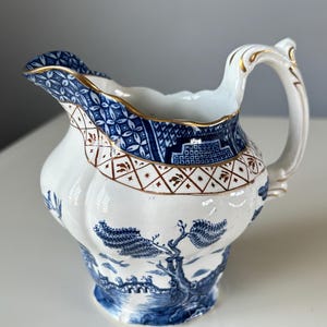 Rare Antique Blue & White Booths ‘Real Old Willow’ Milk Jug / Creamer Pitcher Mark A8025 Made In England.