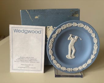 　MILLENNIUM　CALENDAR PLATE 2001 Wedgwood Calendar Plate 2001 Millennium the Sciences