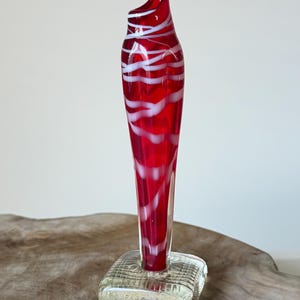 Vintage Rare Mid-Century Italian Ruby Red & White Art Glass Bud Vase, Pulled Feather Design With Textured Clear Square Base, 17cm Tall.