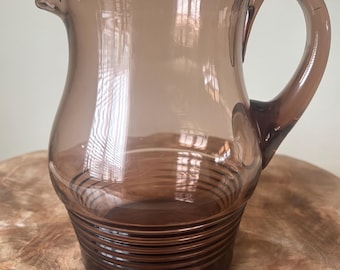 Lovely Vintage Art Deco Large Ribbed Brown Glass Pitcher Jug For Wine / Lemonade. 18.5cm Tall, UV Reactive Contains Manganese.