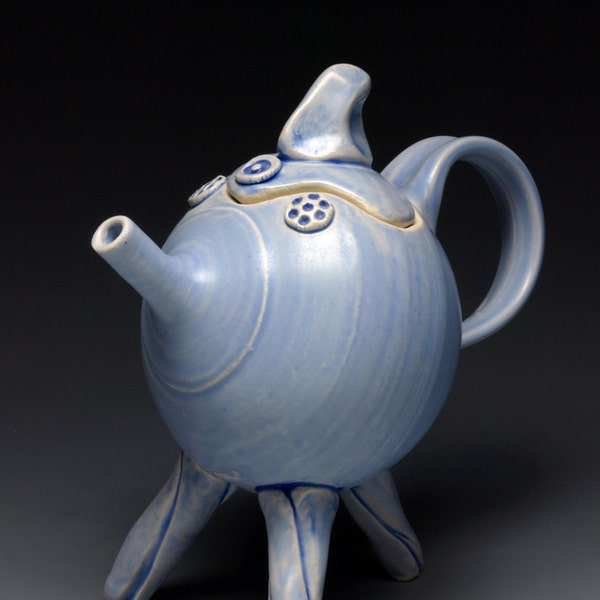 Periwinkle Button Tripod Teapot