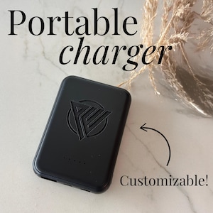 Cargador portátil magnético negro delgado personalizado, banco de energía inalámbrico grabado personalizado para iPhone, Android, regalo de viaje, accesorio tecnológico