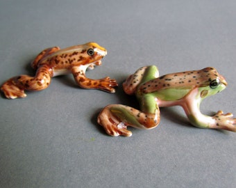 Brown Yellow Green Leaf Frog Ceramic Figurine,ANIMAL Figurine Collector,Frog Porcelain Figurine,Miniature,Collectible,Decoration CHOOSE