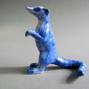 CHOOSE Meerkat brown raccoon ceramic porcelain animal figurine miniature statue collectible figure rainforest gifts crafts zoo delft blue E